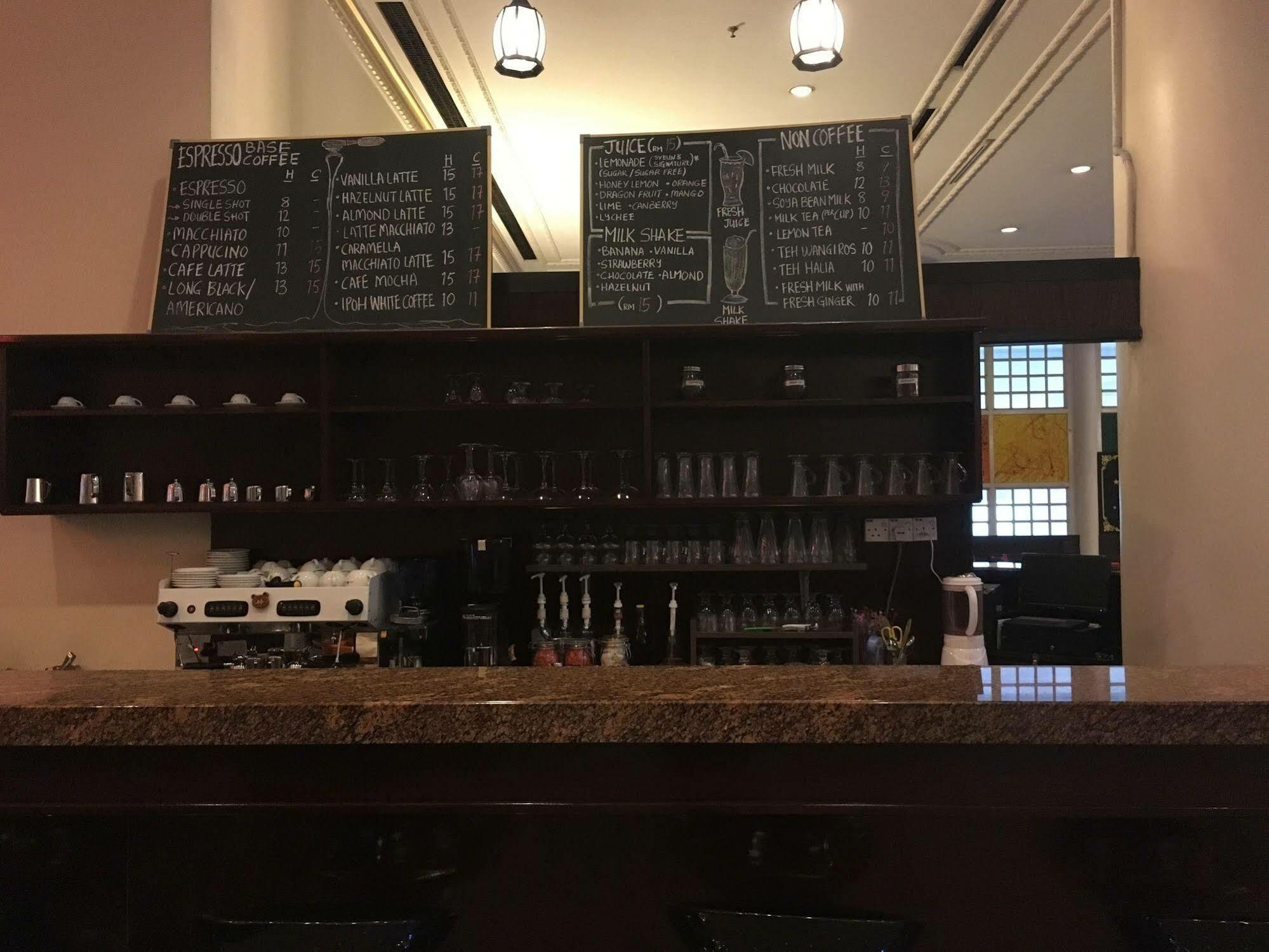 Ac Hotel By Marriott Ипох Екстериор снимка