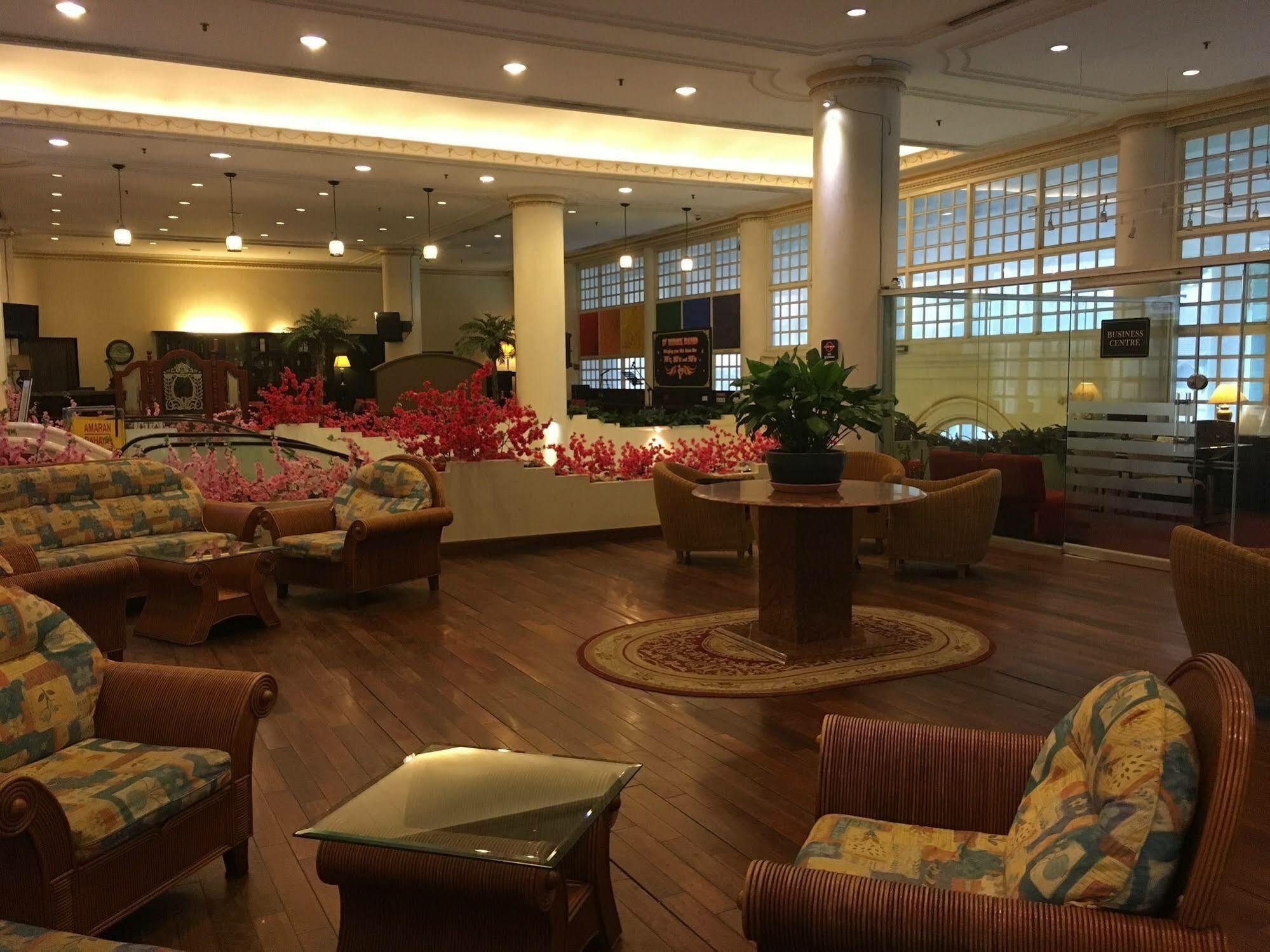 Ac Hotel By Marriott Ипох Екстериор снимка